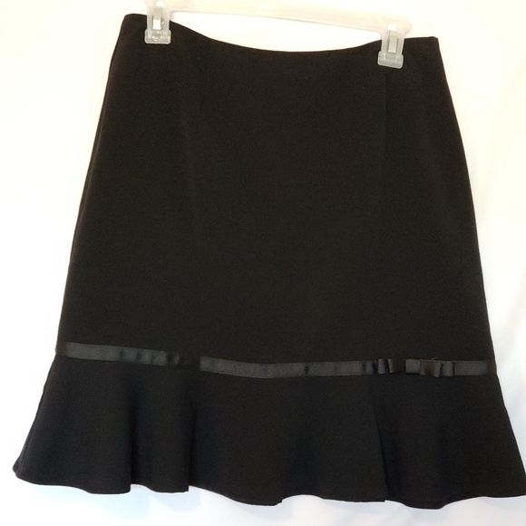 COPY - Briggs New York Black Trumpet Skirt w/Acce… - Picture 1 of 8